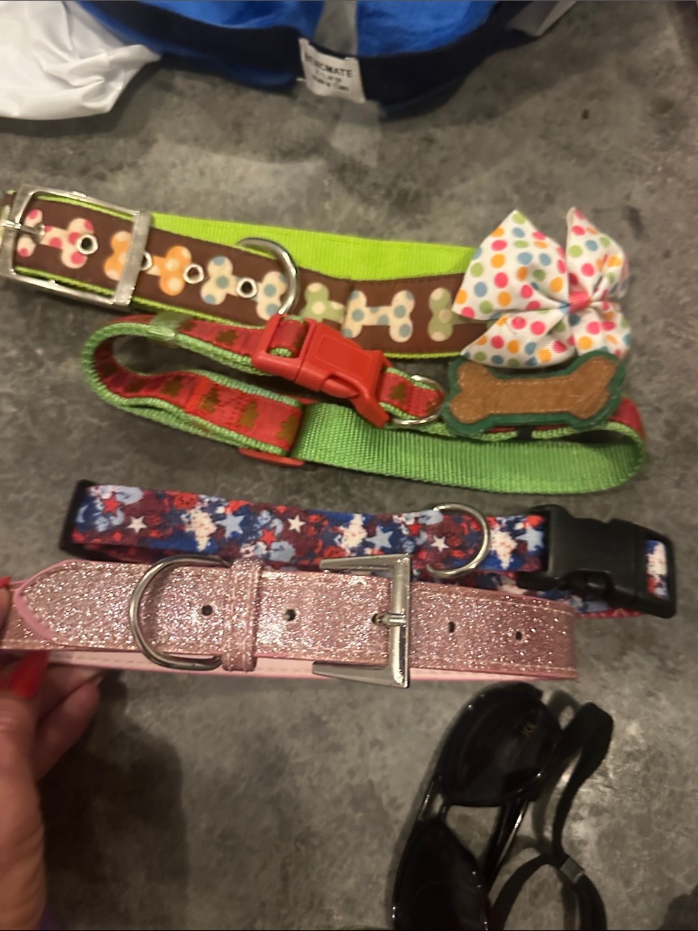 Assorted Dog Lot- Tons of Stuff - Picture 4 of 16